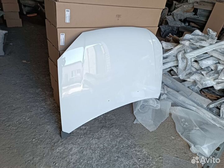 Капот Лада калина белый (белое облако)