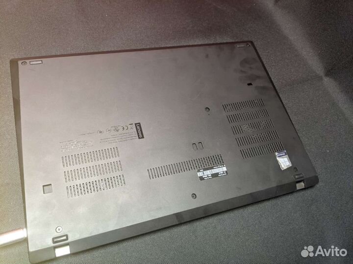Thinkpad T490 i5 8265U 16/256gb