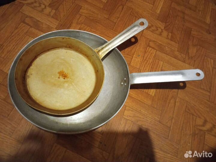 Кастрюли, сковородки