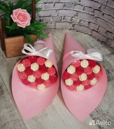 Букеты из шоколадных роз