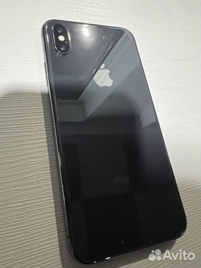 iPhone X, 64 ГБ