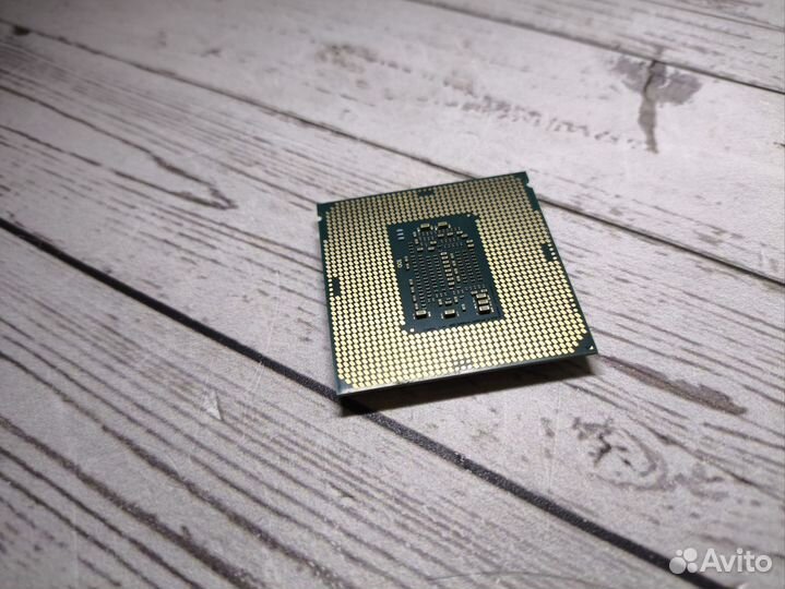 Процессор Intel Core i7-7700