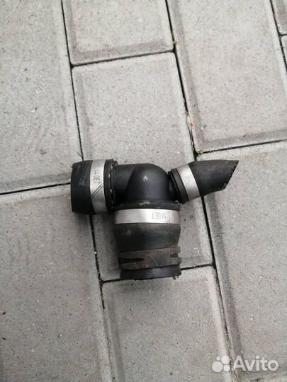 Тройник Патрубок Опель Астра H 1.6 Z16XER