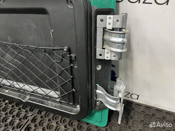 A9607502703 Крышка инструментального ящика левая