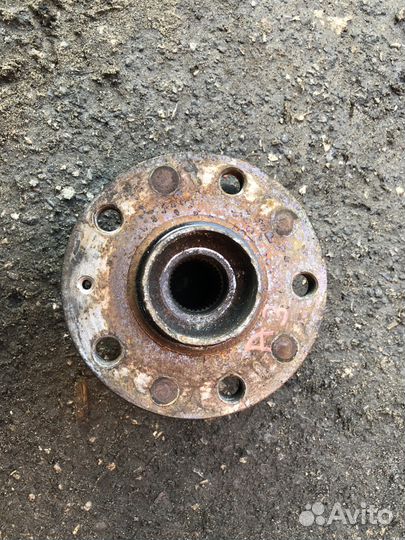 Ступица передняя левая Audi A3 8P 2.0 TDI