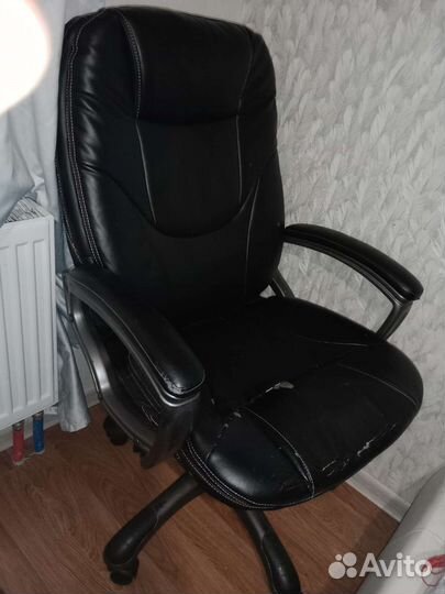 Компьютерное кресло бу зам. Кожа