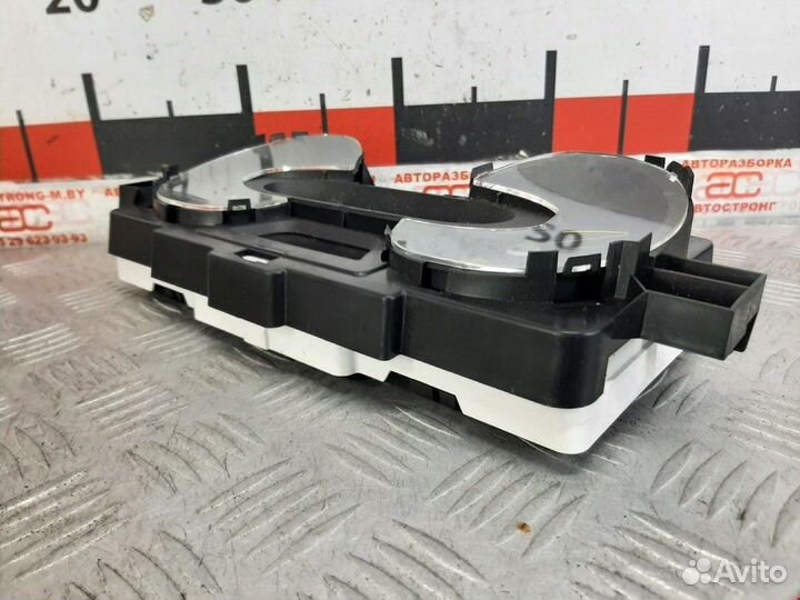 Щиток приборов (приборная панель) Renault Captur