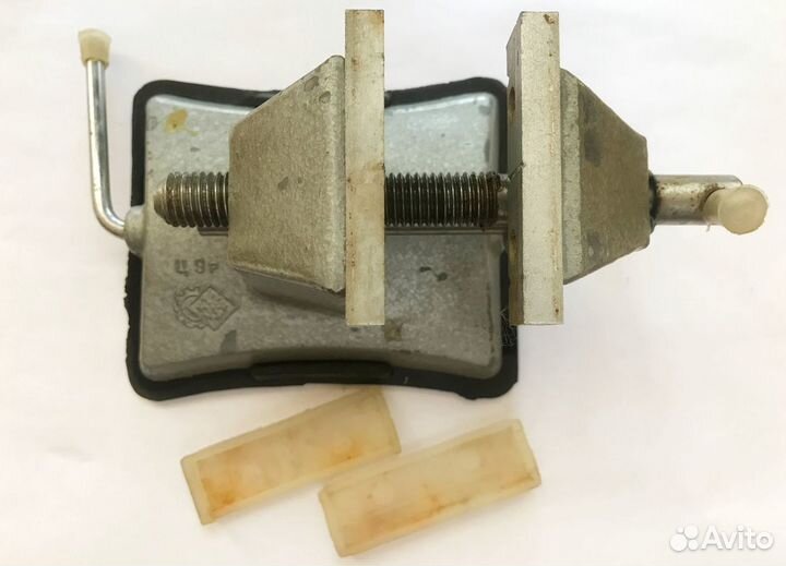 Тиски настольные