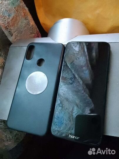 Телефон Honor 8а