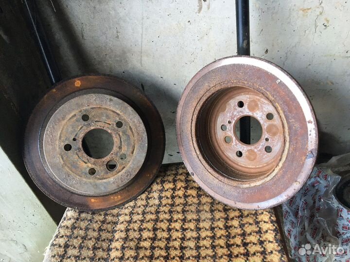 Диски тормозные toyota rav 4 (4 шт)