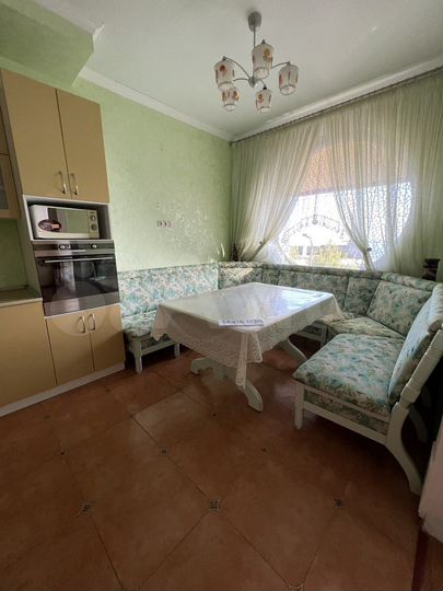 3-к. апартаменты, 122 м², 1/4 эт.