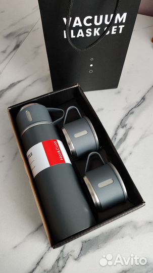 Термос с кружками