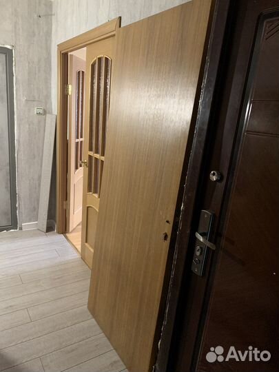 Дверь деревянная