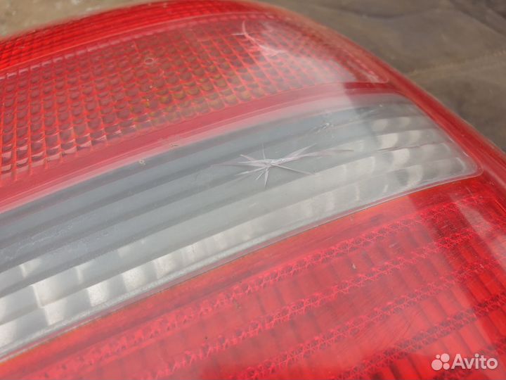 Фонарь задний правый Audi A4 B5 А4 Б5 avant универ