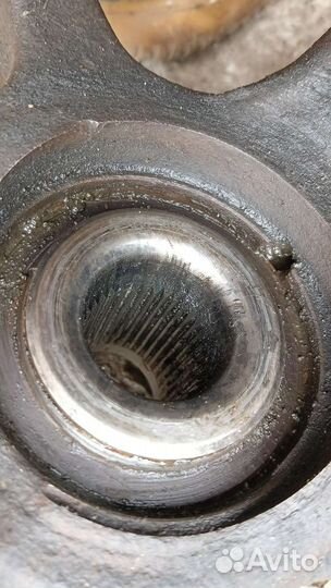 Кулак поворотный левый skoda фабия