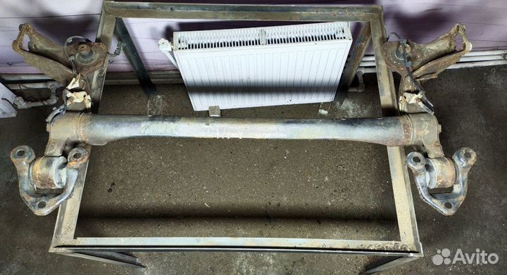 Балка подвески задняя Opel Zafira B