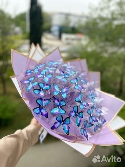 Светящиеся букеты из бабочек