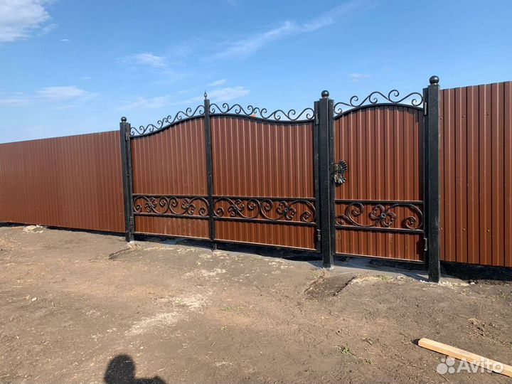 Ворота кованые распашные с калиткой