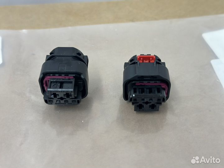 Фишка в фару BMW G30 G01 G02 G11 G12 G20 Рестайл