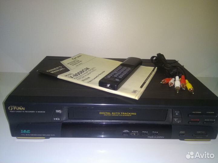 Видеомагнитофон+тв+111 видекассет