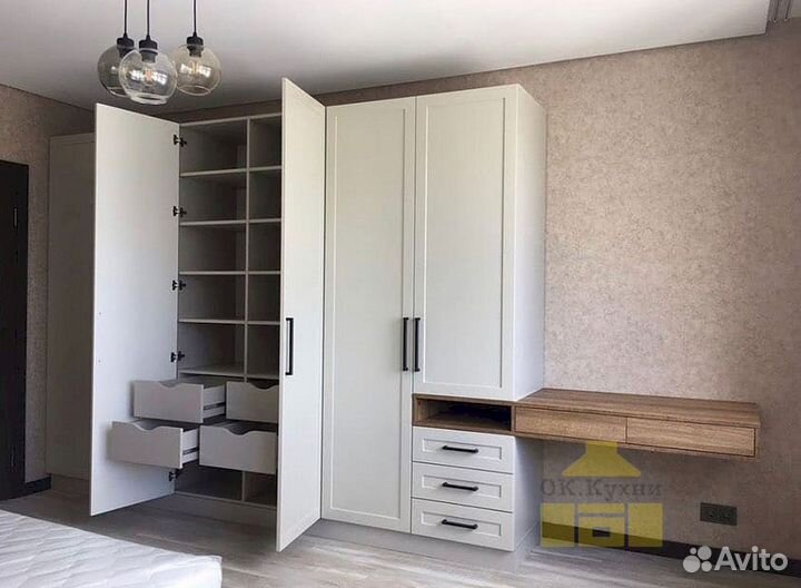 Шкаф двухстворчатый