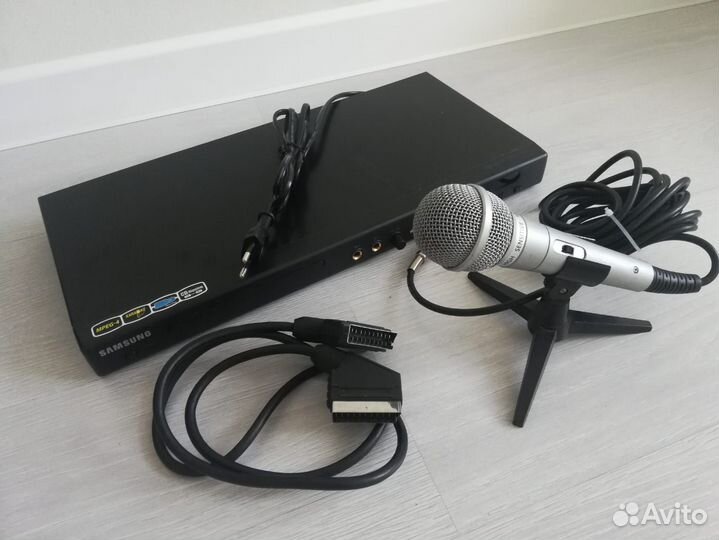 Караоке от Samsung USB (с микрофоном)
