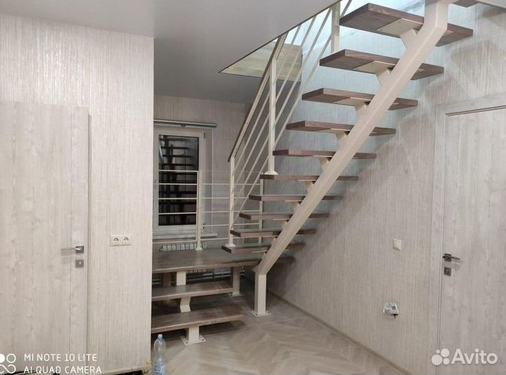 Лестница на второй этаж под ключ