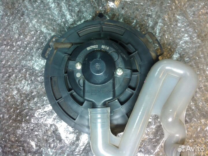 Мазда 3 2006г- мотор печки