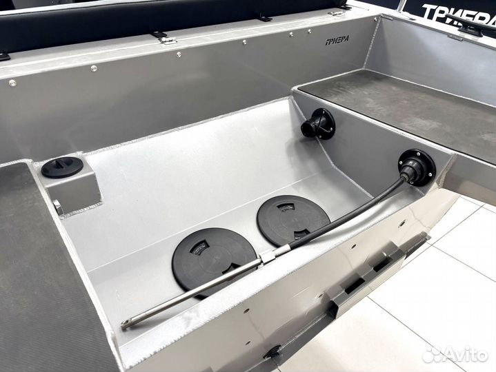 Лодка Триера 460 BR с Marine Rocket mref50fvel-T