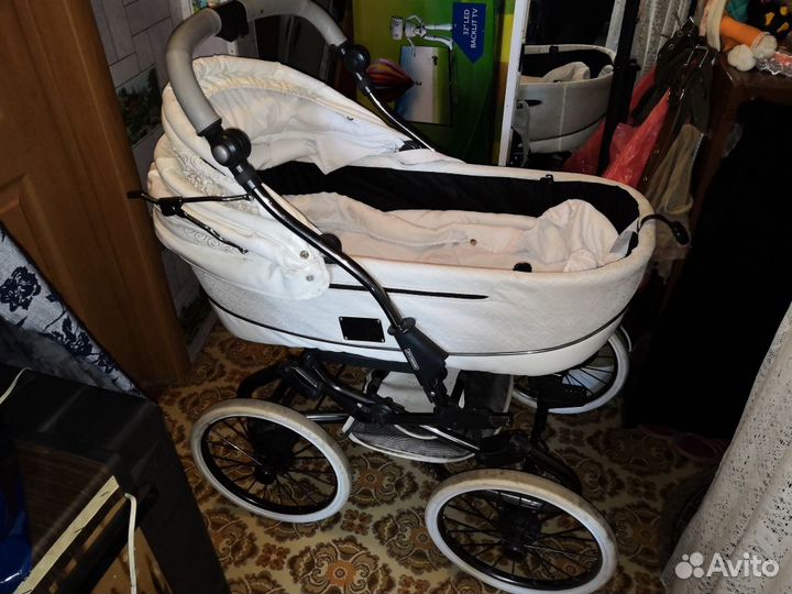 Белая коляска Bebecar (Португалия) на запчасти
