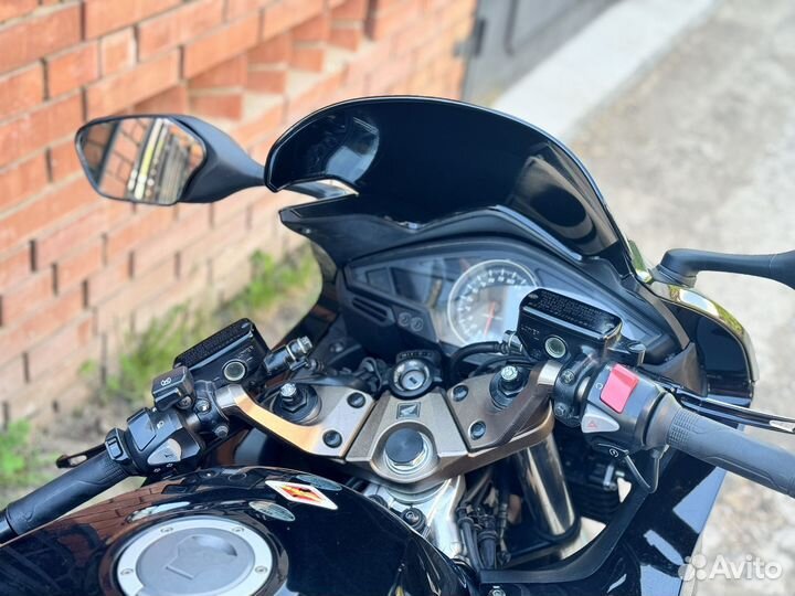 Honda VFR800 RC79