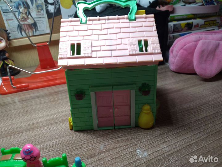 Домик кукольный