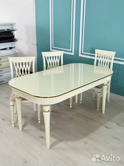 Кухонный стол/ стол стулья