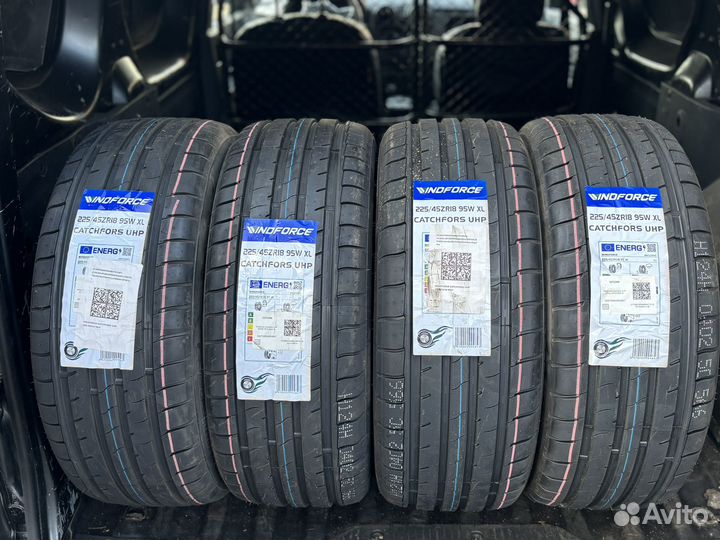 Michelin Latitude Sport 3 205/55 R16 98Y