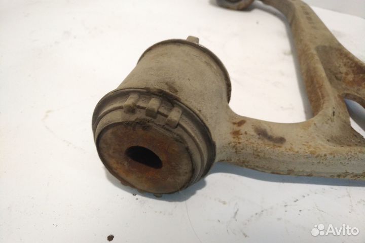 Рычаг передний нижний Mercedes w220