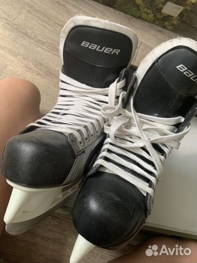 Хоккейные коньки bauer
