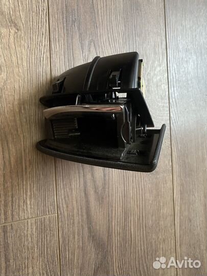 Пепельница задняя левая Mercedes W211