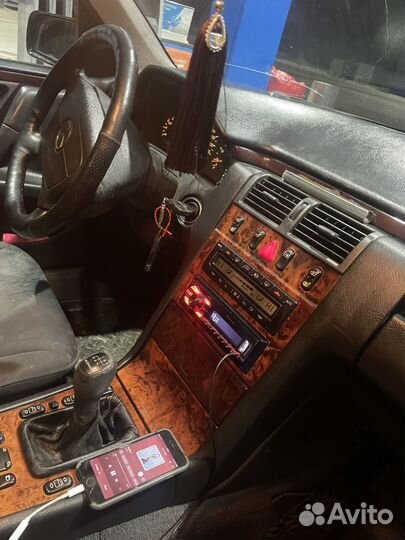 Mercedes-Benz E-класс 2.4 AT, 1999, 350 000 км