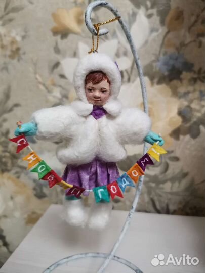 Девочка в пушистой шубке