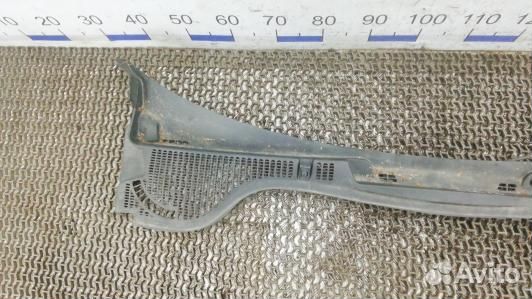 Накладка декоративная (жабо, дождевик) skoda octav