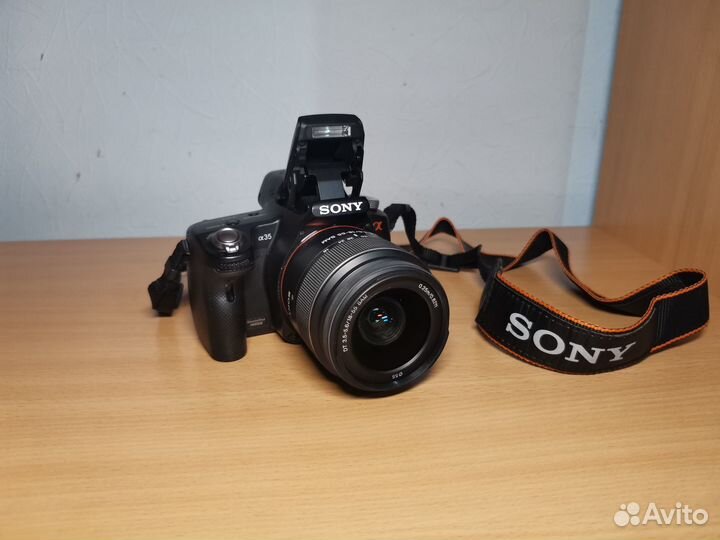 Зеркальный фотоаппарат Sony SLT-A35