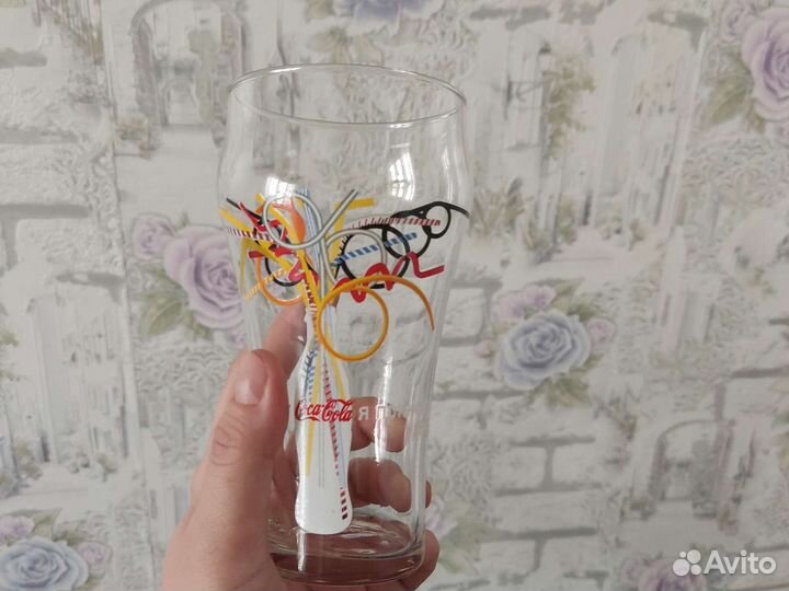 Акционные стаканы кока кола, несколько вариантов