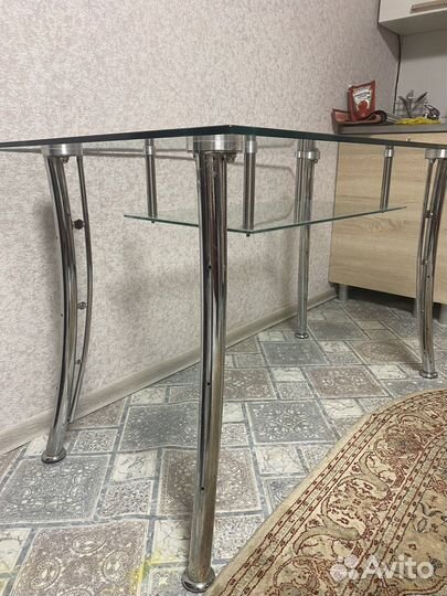 Кухонный стол