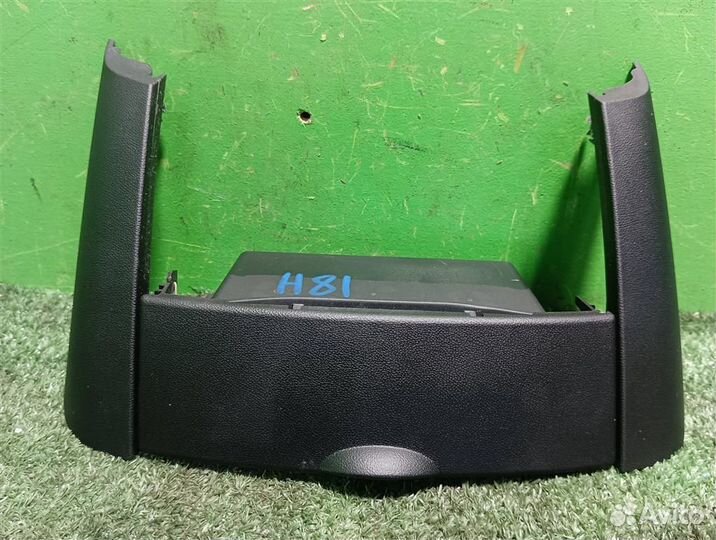 Ящик для мелочи KIA ceed (ED) 2008