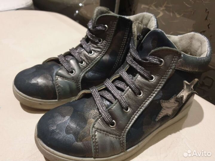 Ботинки демисезонные для девочки32р 20см по ст- ке