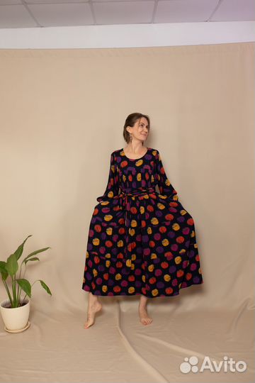 Платье миди черное с принтом