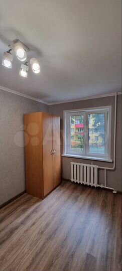 Комната 11 м² в 2-к., 2/5 эт.