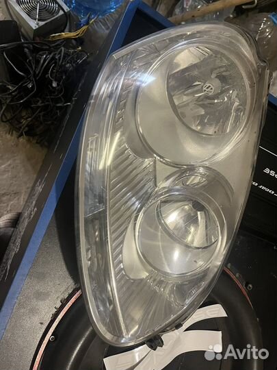Фара Volkswagen Golf 5