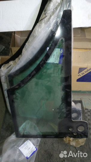 Стекло левой двери нижнее на гидромек F33/21111