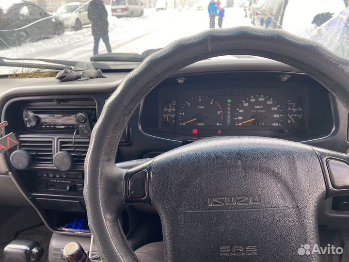 Isuzu Wizard 3.0 AT, 1991, 381 525 км